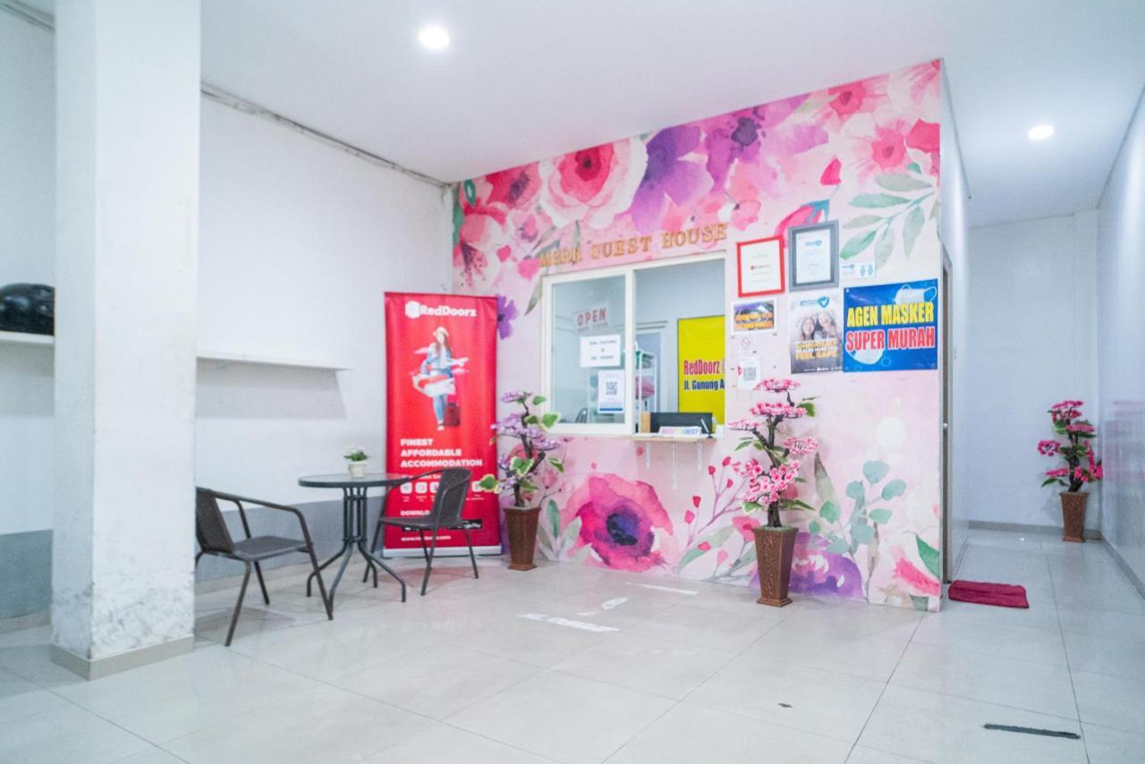 Reddoorz At Merr Rungkut Jl Gunung Anyar Gununganjar Exterior photo