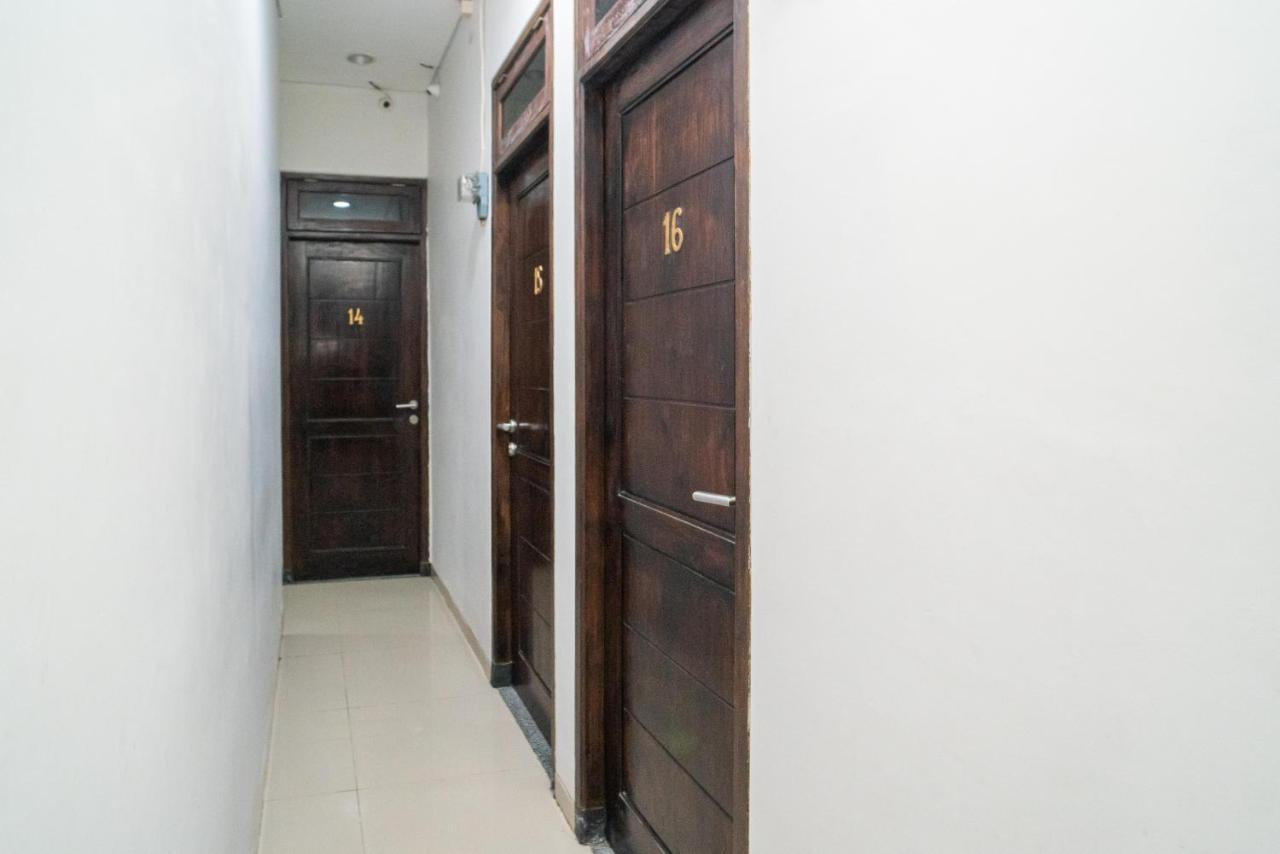 Reddoorz At Merr Rungkut Jl Gunung Anyar Gununganjar Exterior photo